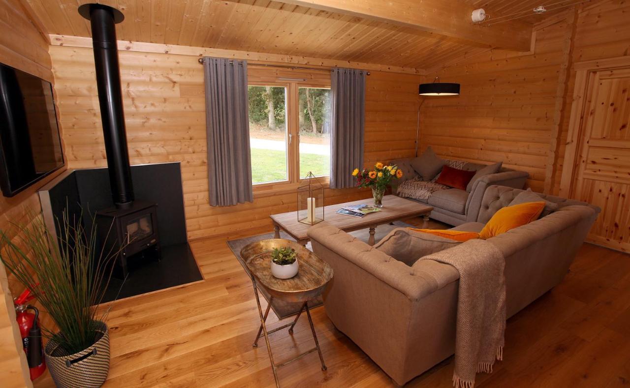 Cambridgeshire Lakes - Luxury Lodges In A Stunning Lake Location Gamlingay Exteriér fotografie
