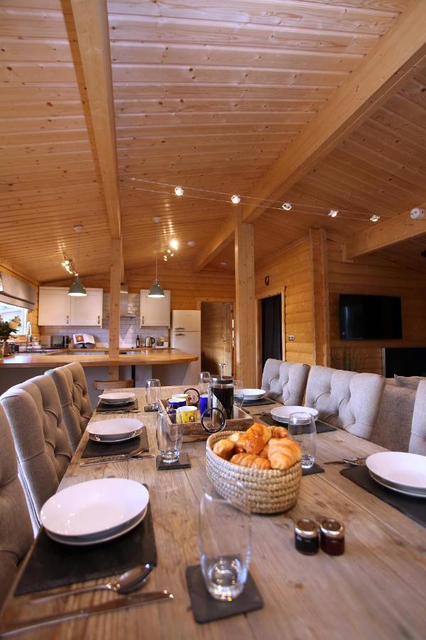 Cambridgeshire Lakes - Luxury Lodges In A Stunning Lake Location Gamlingay Exteriér fotografie